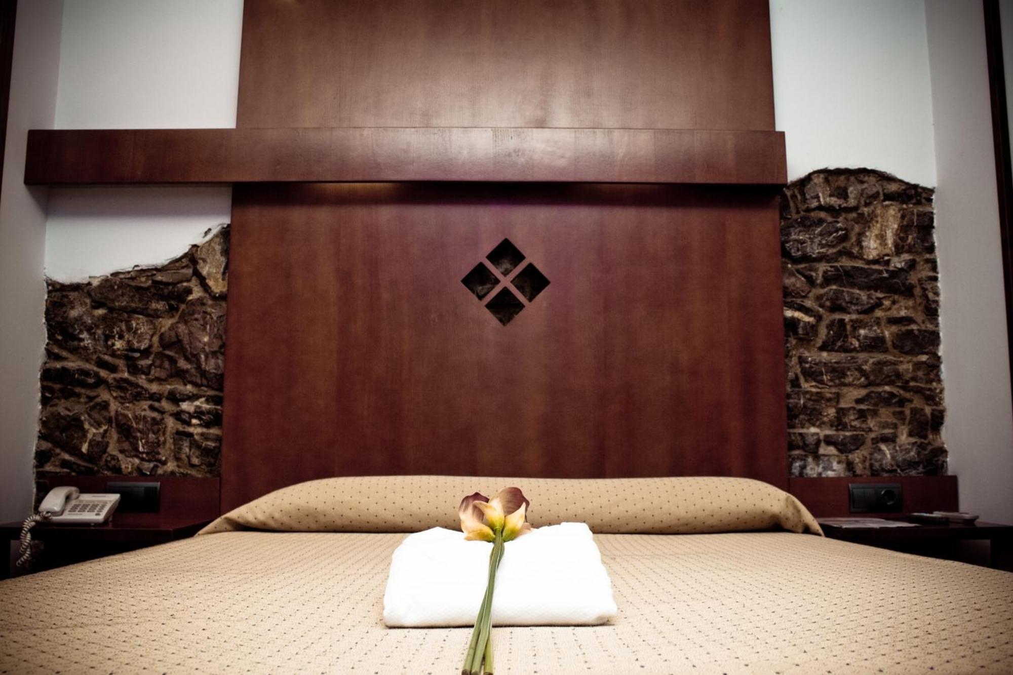 Hotel Torrepalacio Proaza Szoba fotó