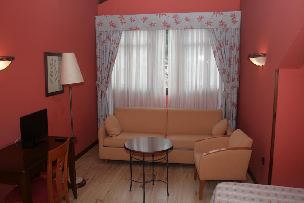 Hotel Torrepalacio Proaza Kültér fotó