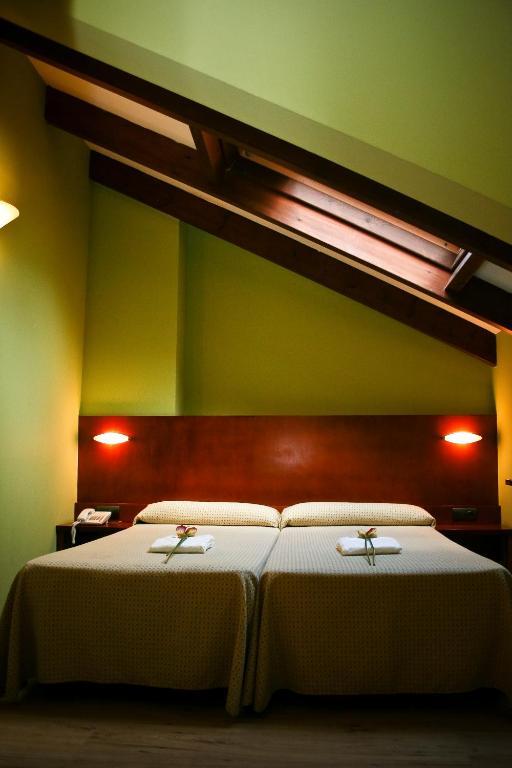 Hotel Torrepalacio Proaza Szoba fotó